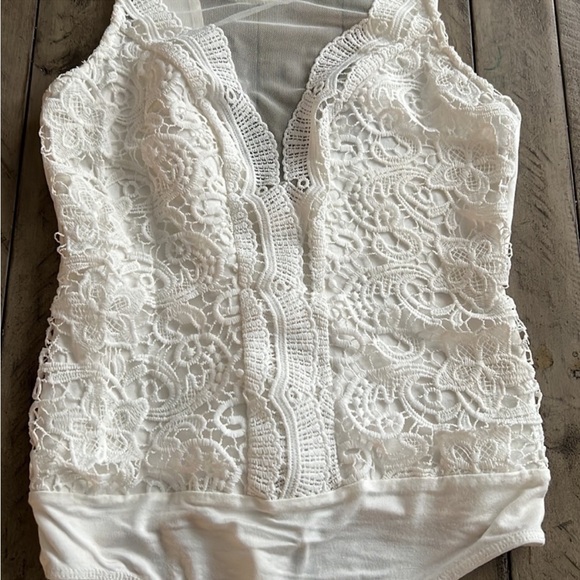 Lulu’s Cali Cantina White Lace Bodysuit Size Small NWT - Picture 9 of 14